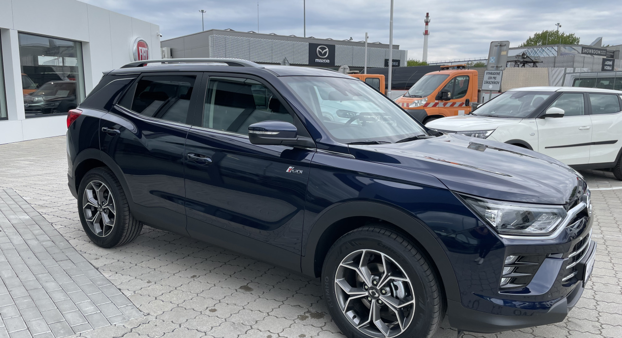 Sssang Yong Korando Style+ MT / FWD / BAS