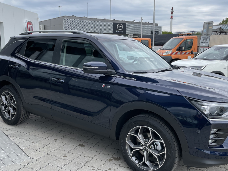 Sssang Yong Korando Style+ MT / FWD / BAS