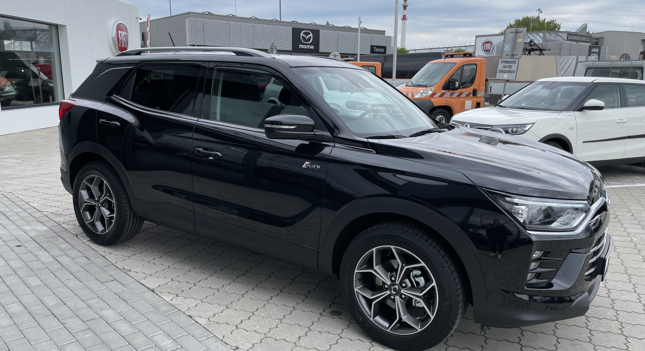 KGM Korando Style+ MT / FWD / LAK