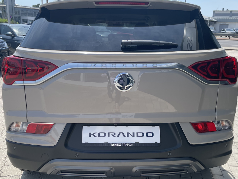 KGM Korando Style+ MT / FWD / EBL