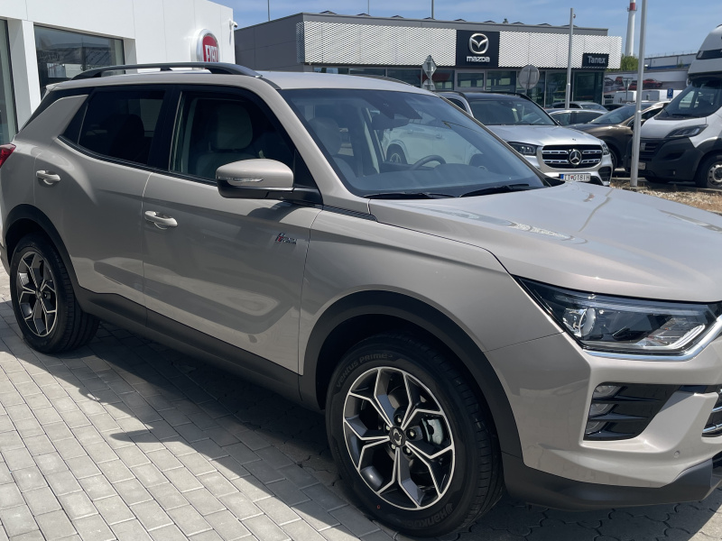 KGM Korando Style+ MT / FWD / EBL