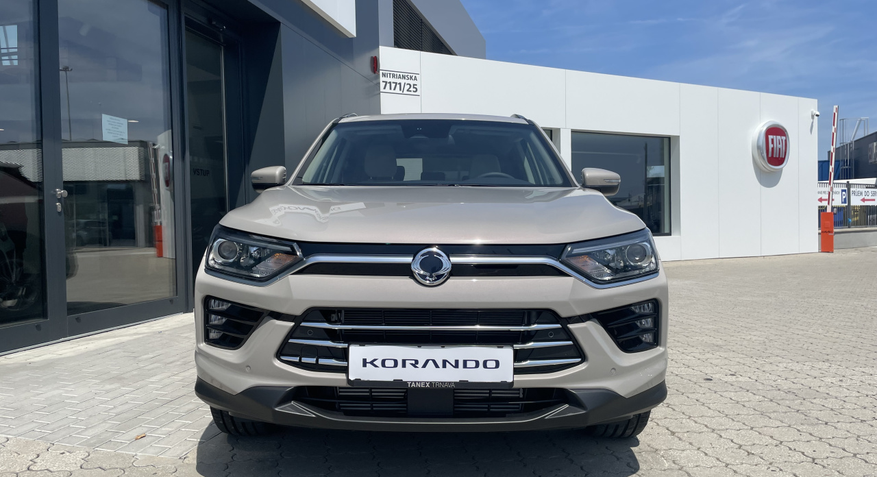 KGM Korando Style+ MT / FWD / EBL