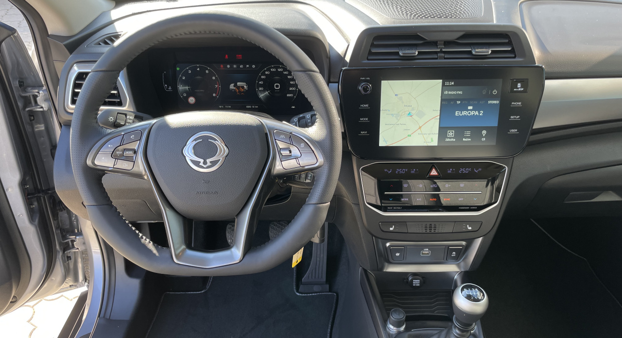 KGM Tivoli Style MT / FWD / ADE