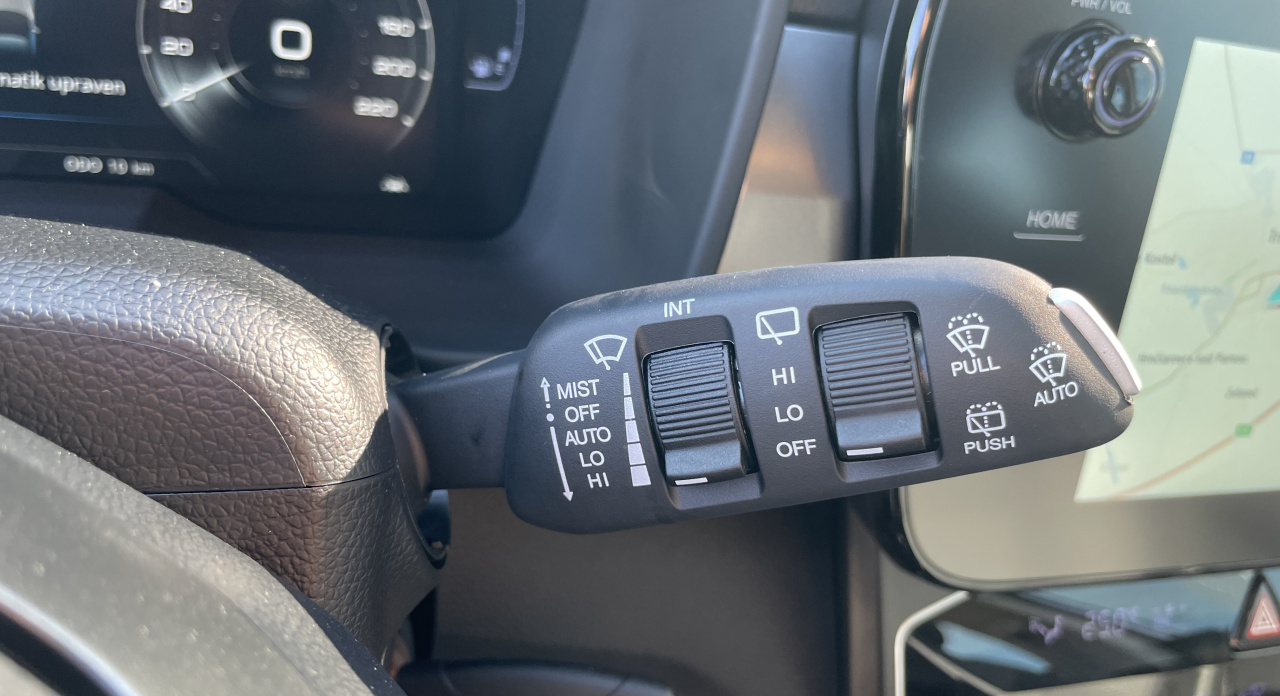 KGM Tivoli Style MT / FWD / ADE