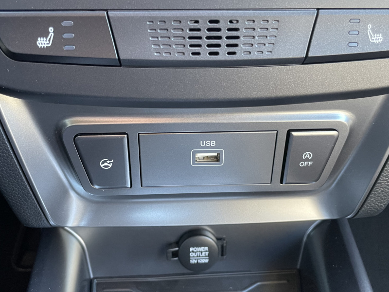 KGM Tivoli Style MT / FWD / ADE