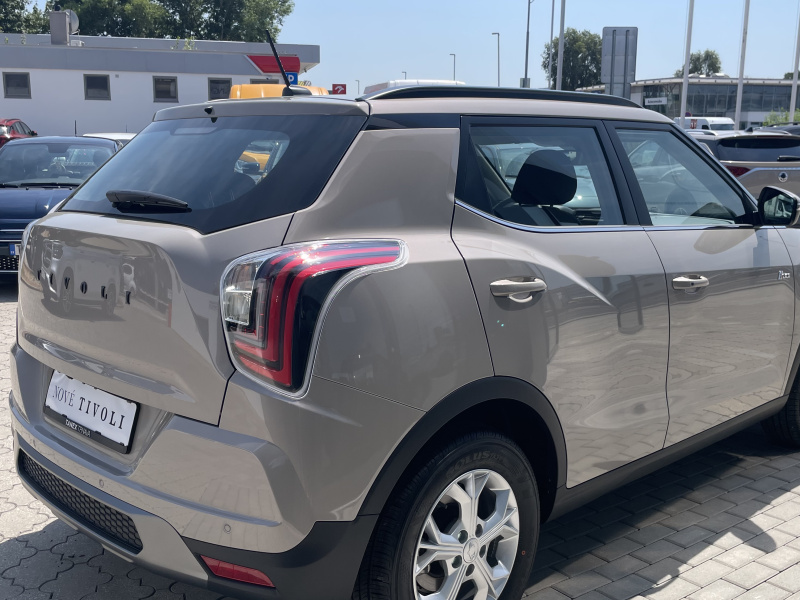 KGM Tivoli Style MT / FWD / EBL