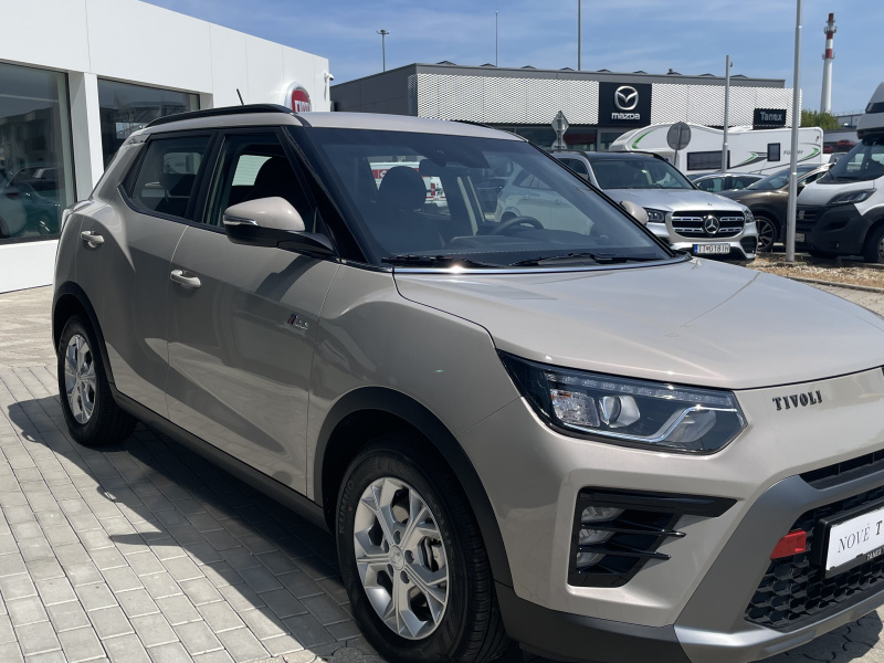 KGM Tivoli Style MT / FWD / EBL