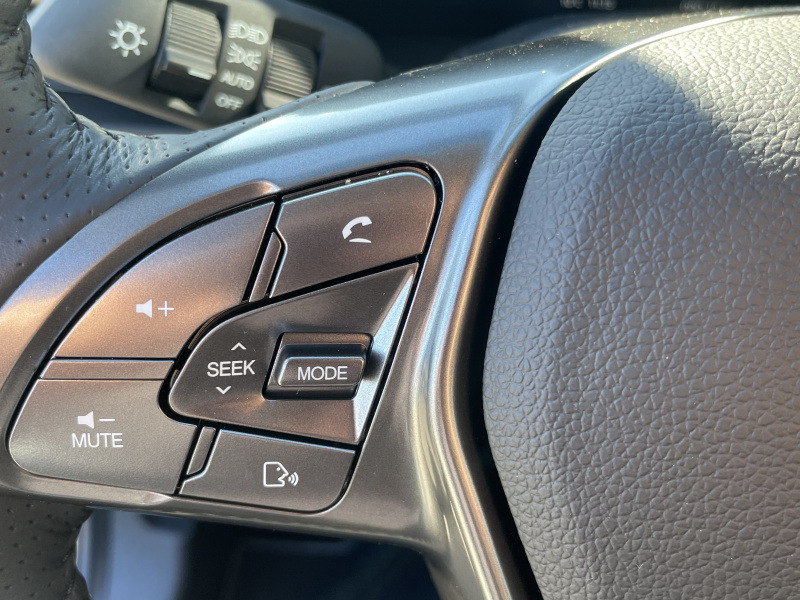 KGM Tivoli Style MT / FWD / EBL