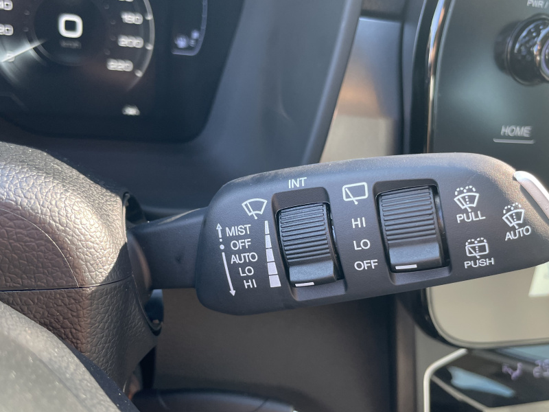 KGM Tivoli Style MT / FWD / EBL