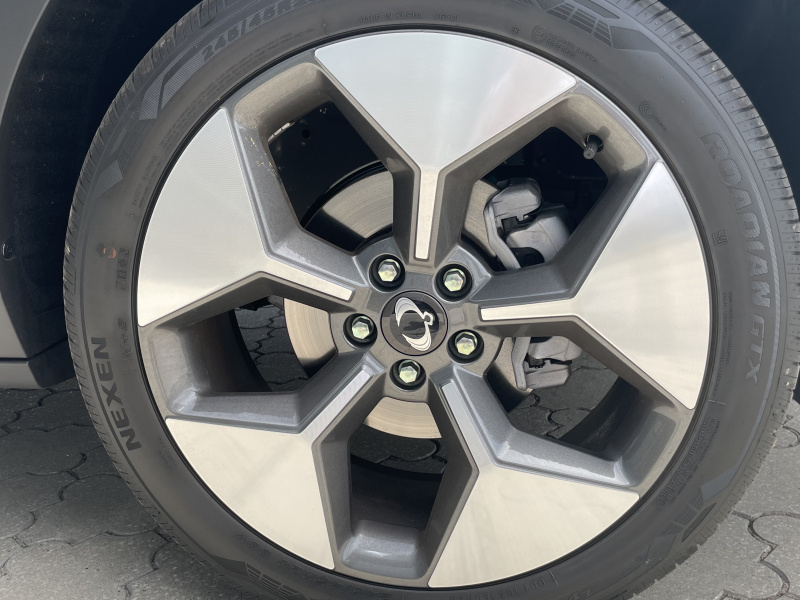 KGM Torres EVX Premium AT / FWD / EBL