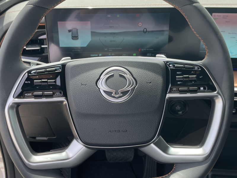 KGM Torres EVX Premium AT / FWD / EBL