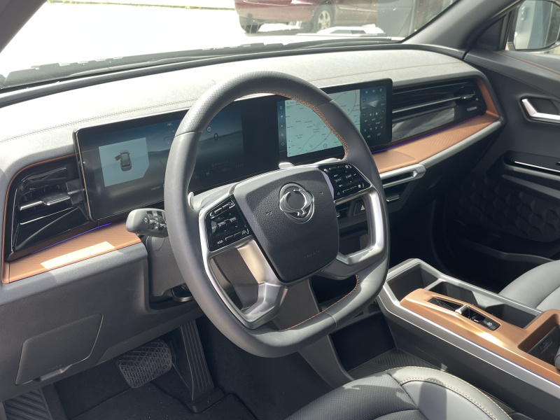 KGM Torres EVX Premium AT / FWD / EBL