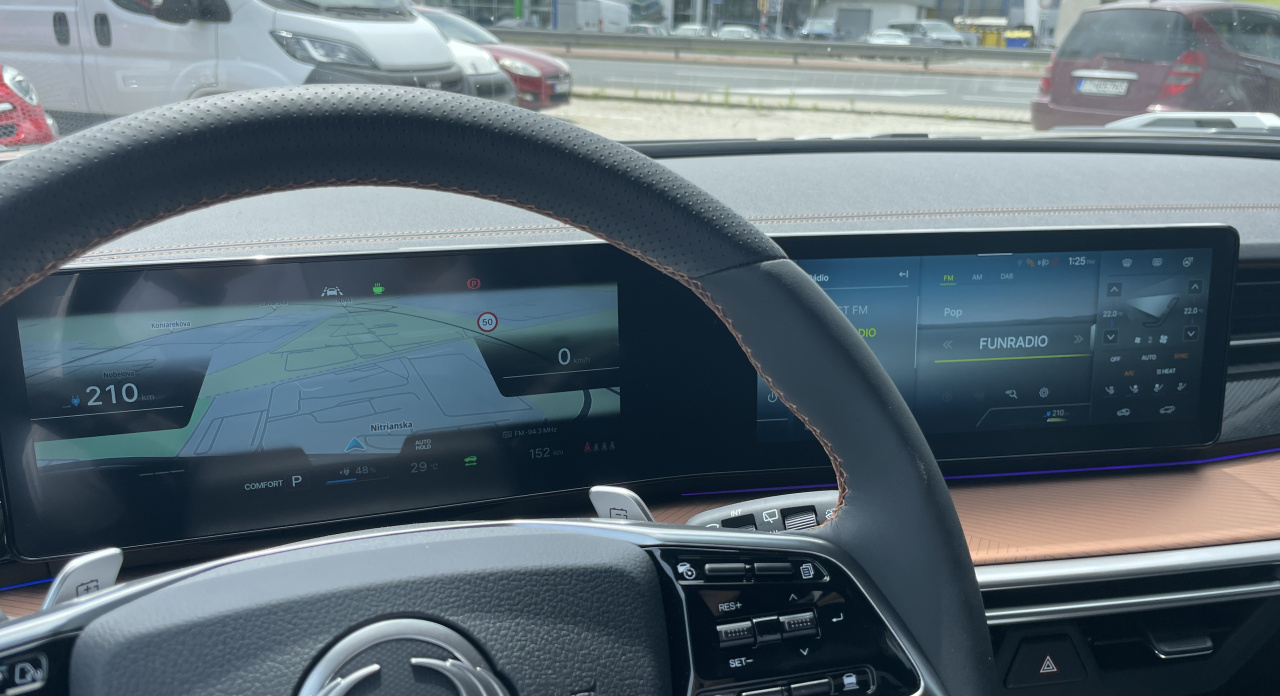 KGM Torres EVX Premium AT / FWD / EBL