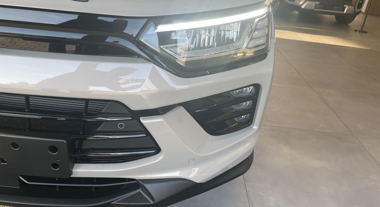 KGM Korando Style+ AT / FWD / AT / BLACK / TECH