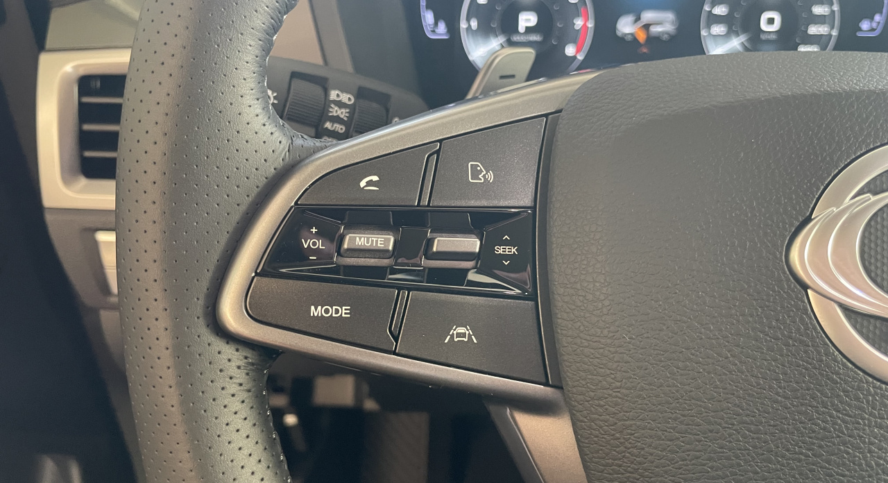 KGM Korando Style+ AT / FWD / AT / BLACK / TECH