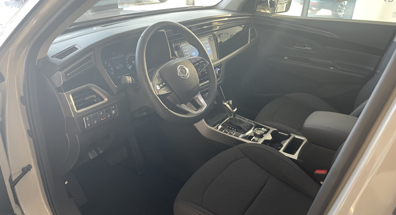 KGM Korando Style+ AT / FWD / AT / BLACK / TECH