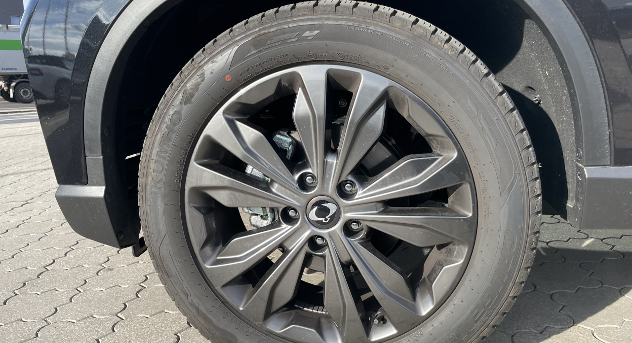 KGM Rexton Premium+ AT / AWD / LAK / BLACK