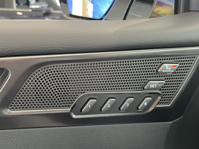 KGM Rexton Premium+ AT / AWD / LAK / BLACK