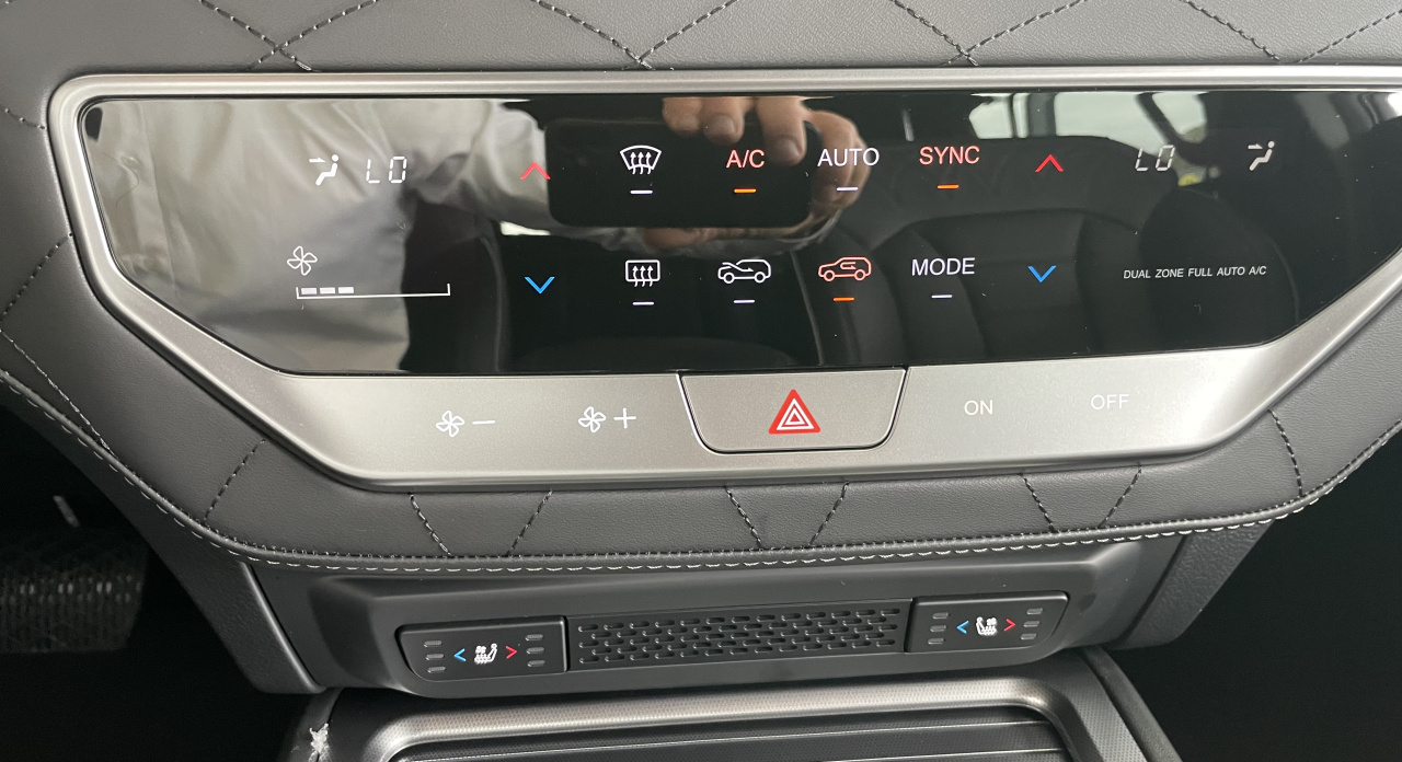 KGM Rexton Premium+ AT / AWD / LAK / BLACK