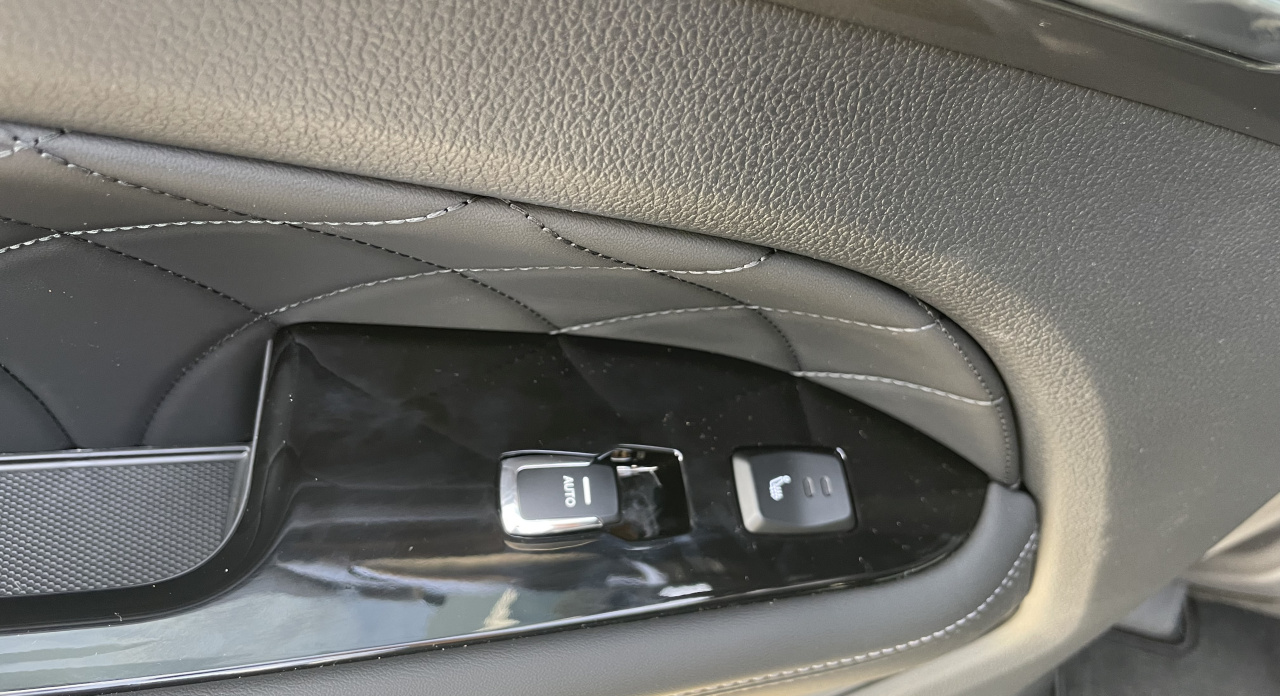 KGM Rexton Premium+ AT / AWD / LAK / BLACK