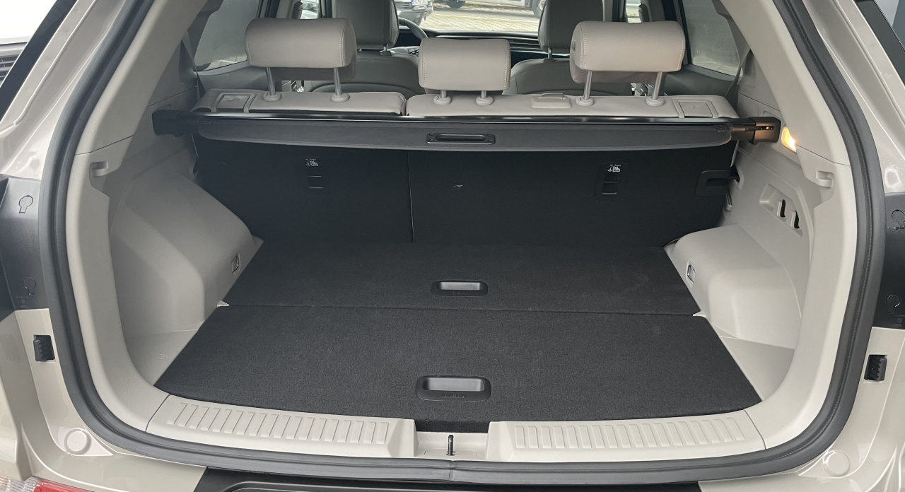 KGM Korando Premium AT / FWD / EBL / BLACK