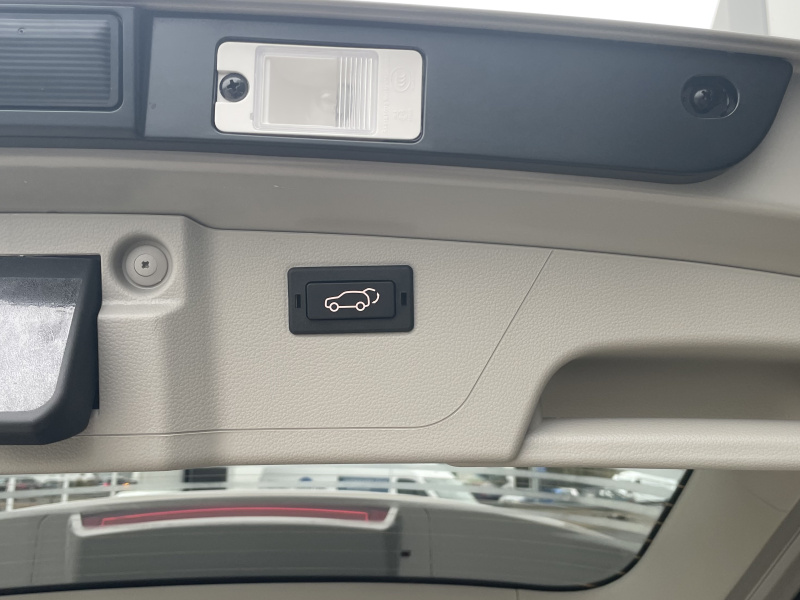 KGM Korando Premium AT / FWD / EBL / BLACK