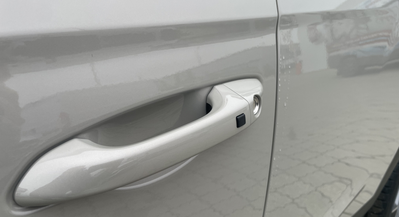 KGM Korando Premium AT / FWD / EBL / BLACK