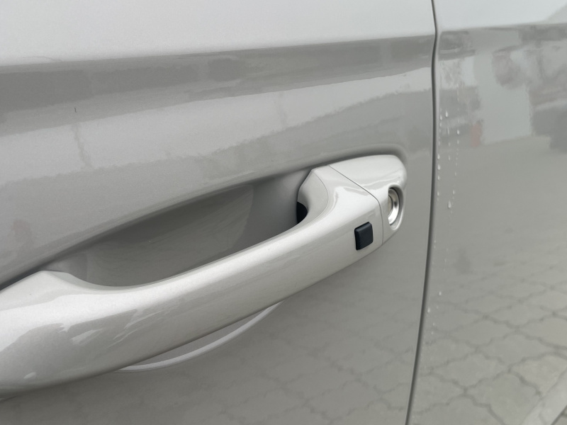 KGM Korando Premium AT / FWD / EBL / BLACK