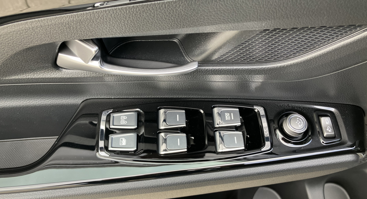 Ssang Yong Korando Style+ MT / FWD / ADE