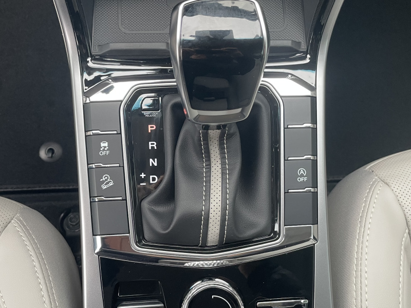 KGM Korando Premium AT / FWD / EBL / BLACK