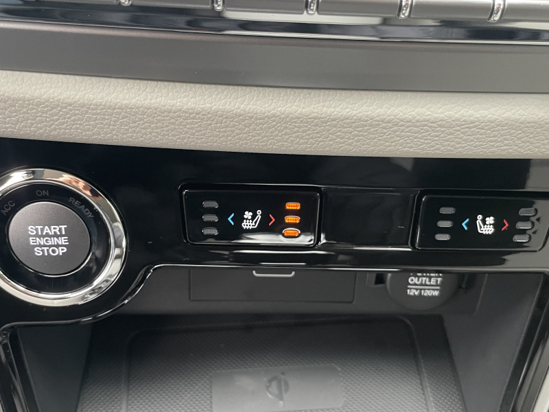 KGM Korando Premium AT / FWD / EBL / BLACK