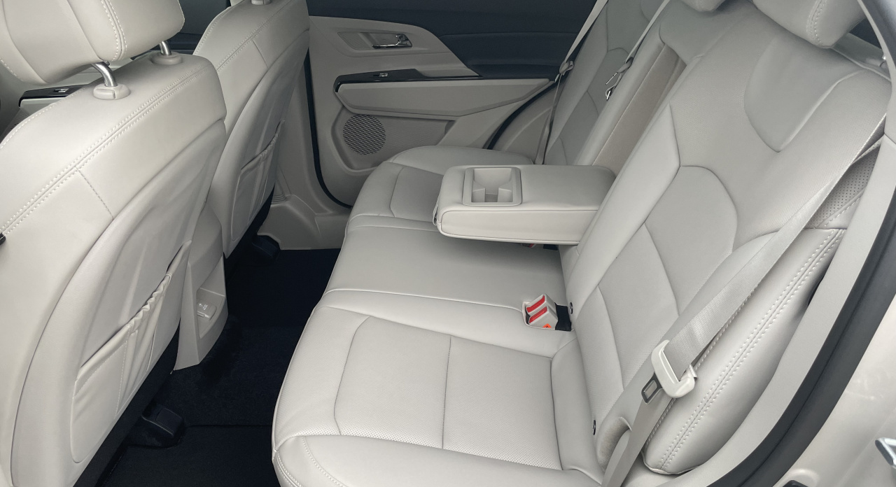 KGM Korando Premium AT / FWD / EBL / BLACK