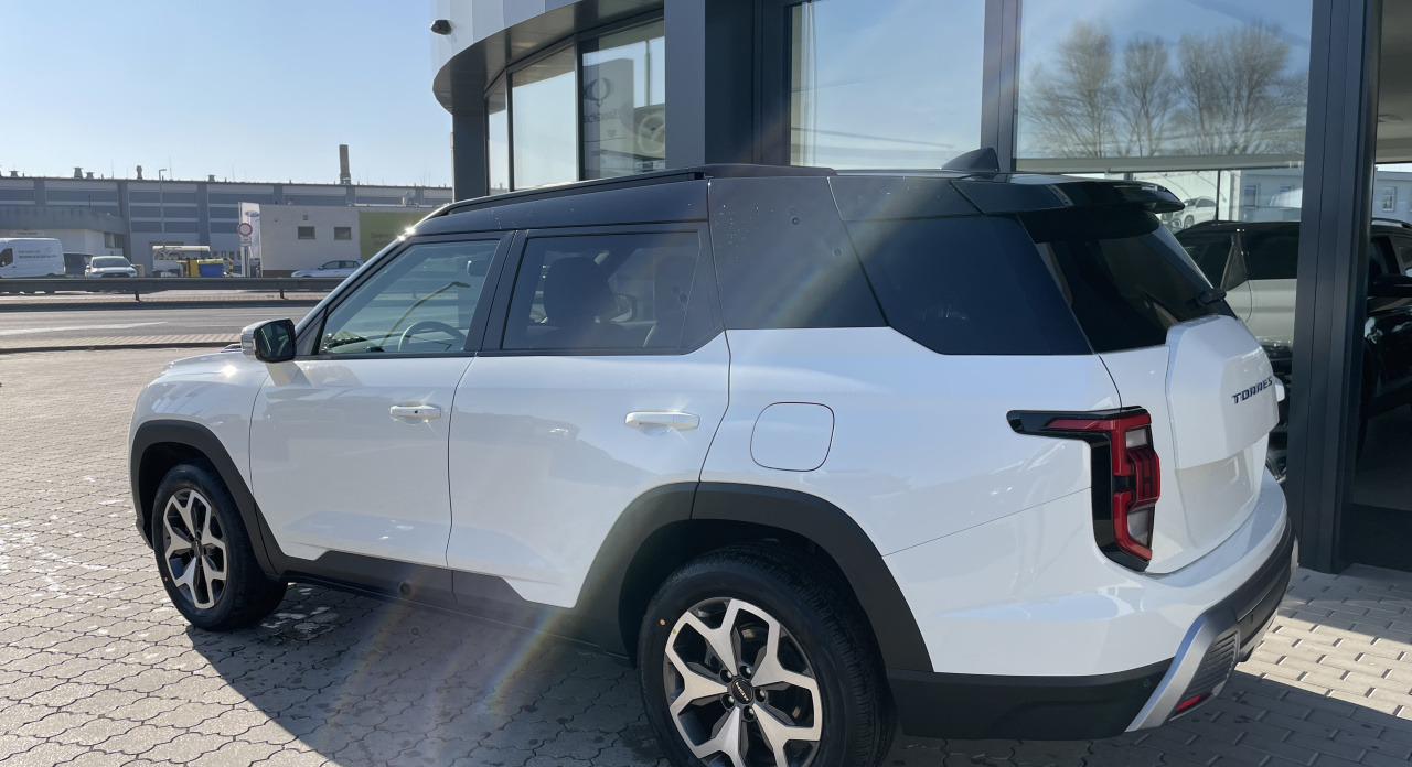 KGM Torres Style AT / FWD / 2WA / E16 / SCU