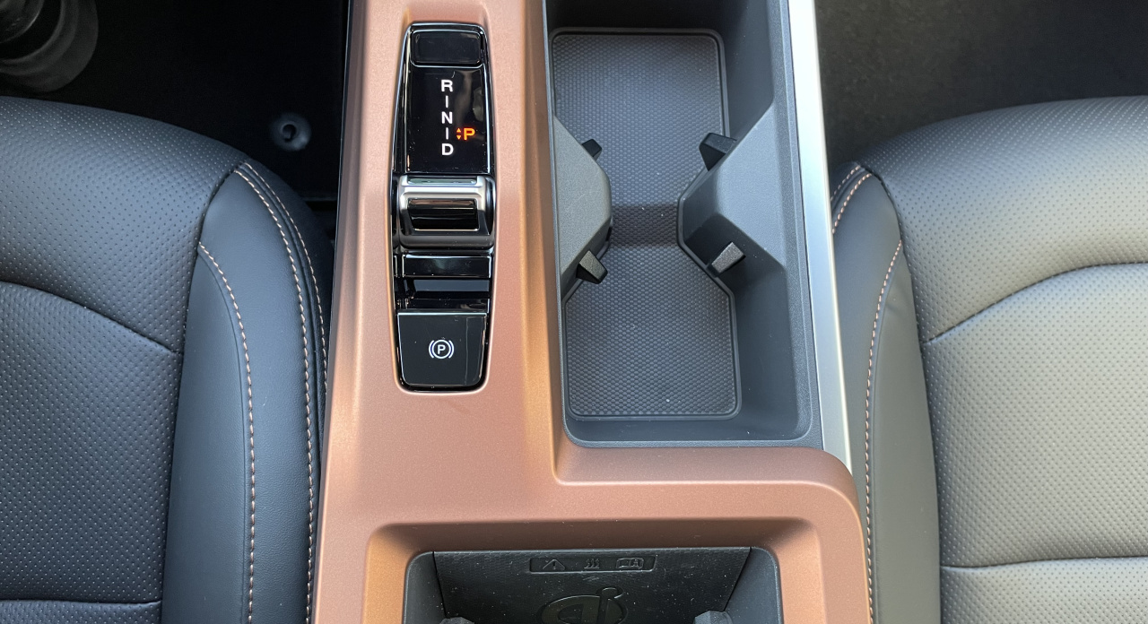 KGM Torres Style AT / FWD / 2WA / E16 / SCU