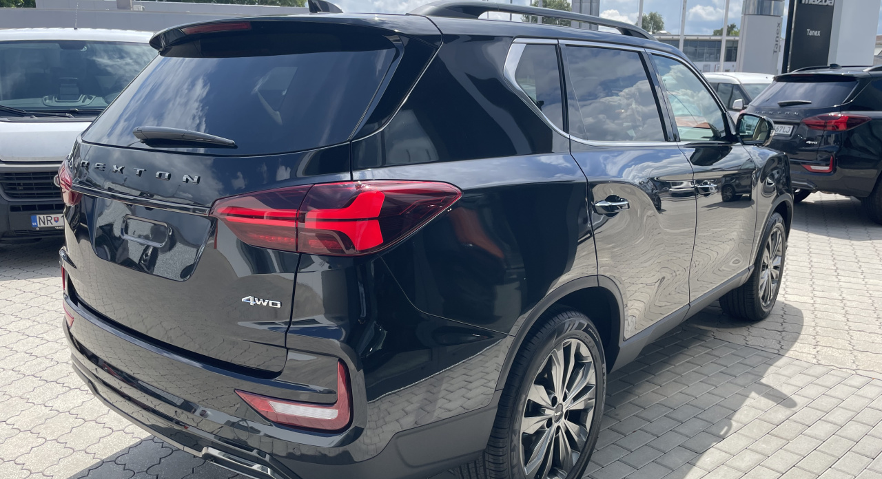 KGM Rexton Premium+ AT / AWD / LAK / BLACK / SV.INT