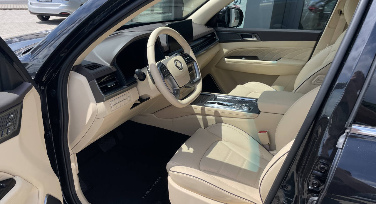 KGM Rexton Premium+ AT / AWD / LAK / BLACK / SV.INT