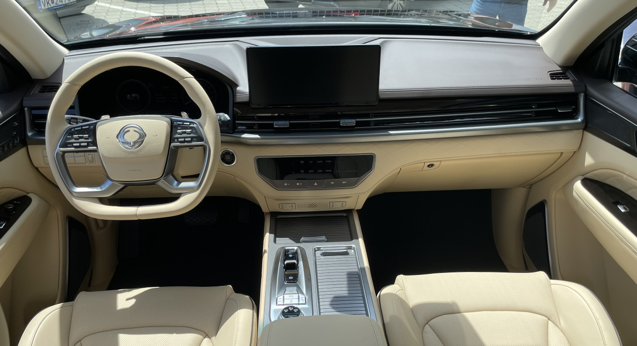 KGM Rexton Premium+ AT / AWD / LAK / BLACK / SV.INT