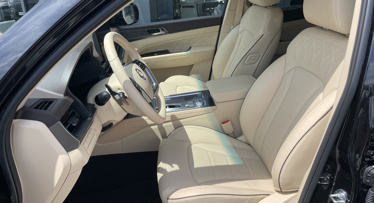 KGM Rexton Premium+ AT / AWD / LAK / BLACK / SV.INT