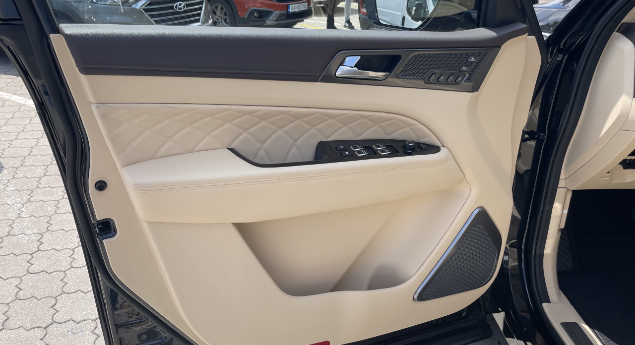 KGM Rexton Premium+ AT / AWD / LAK / BLACK / SV.INT