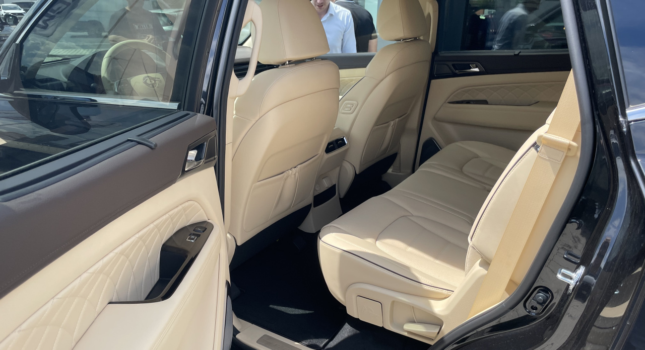 KGM Rexton Premium+ AT / AWD / LAK / BLACK / SV.INT