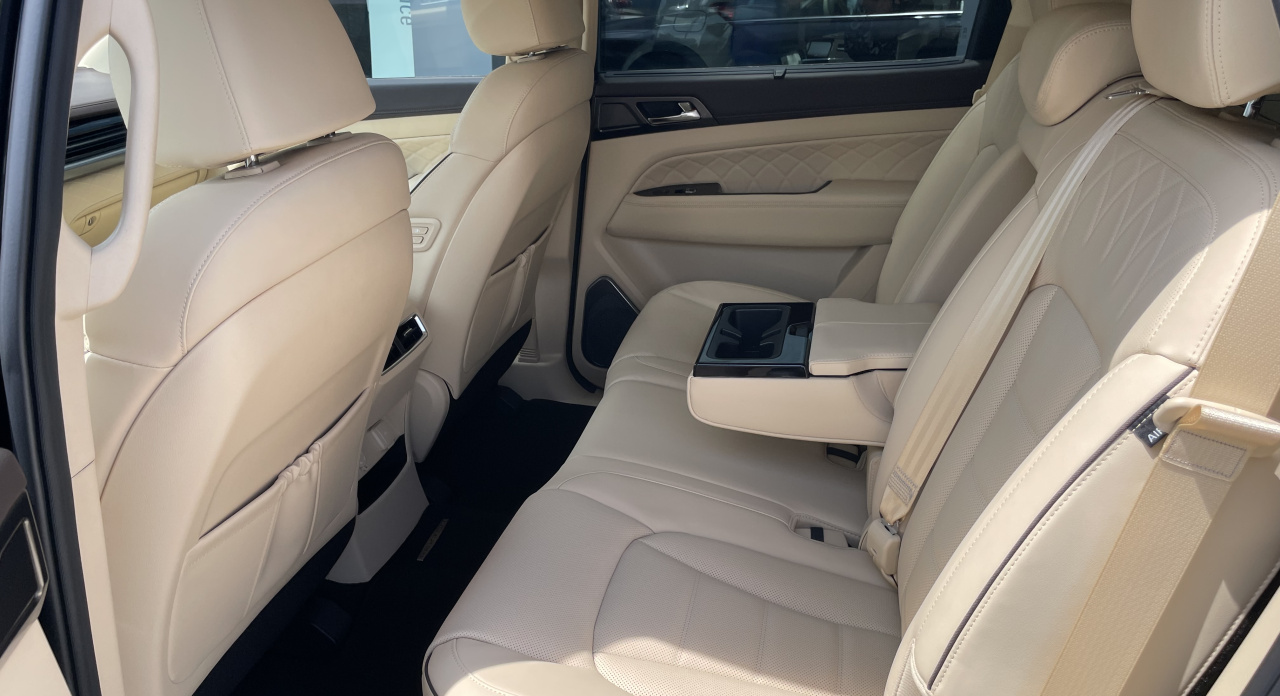 KGM Rexton Premium+ AT / AWD / LAK / BLACK / SV.INT