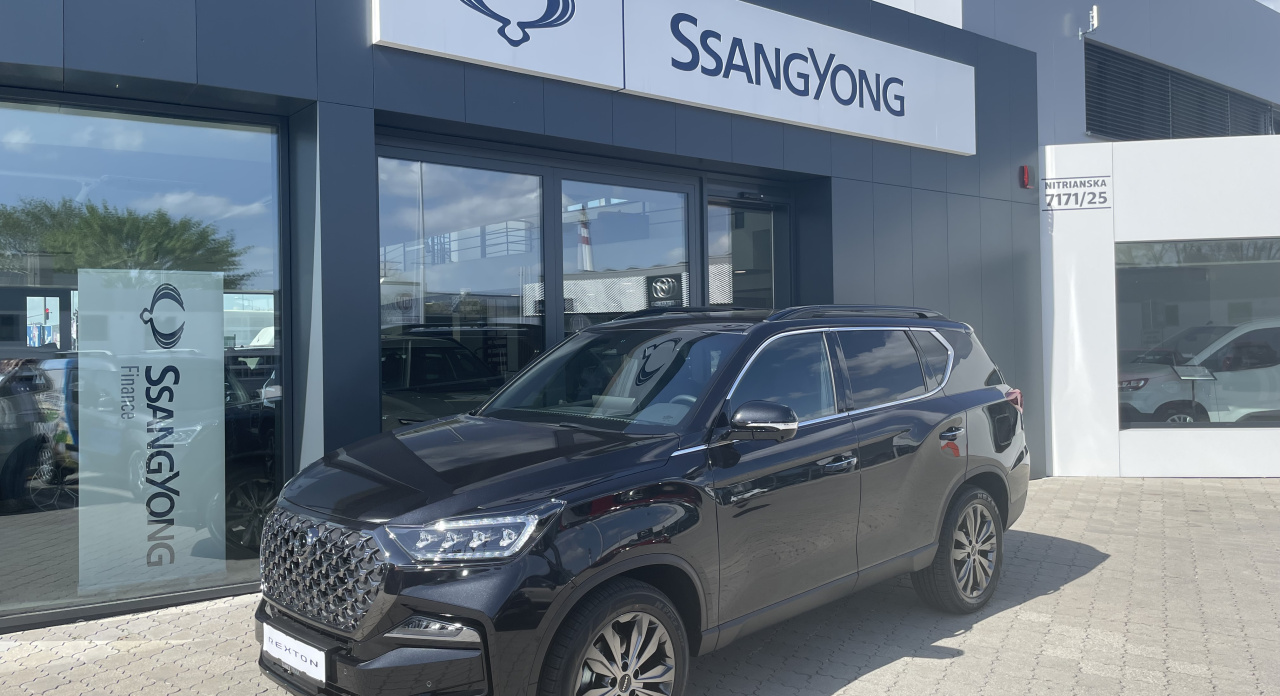 KGM Rexton Premium+ AT / AWD / LAK / BLACK