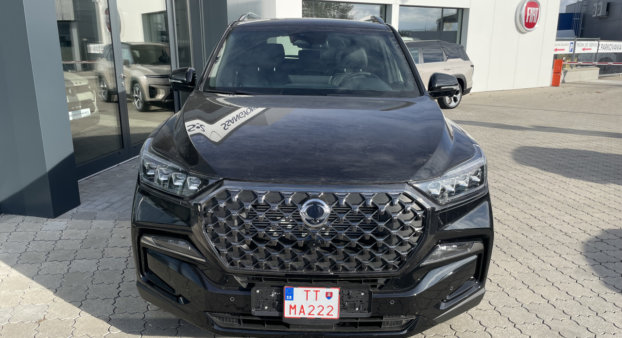 KGM Rexton Premium+ AT / AWD / LAK / BLACK