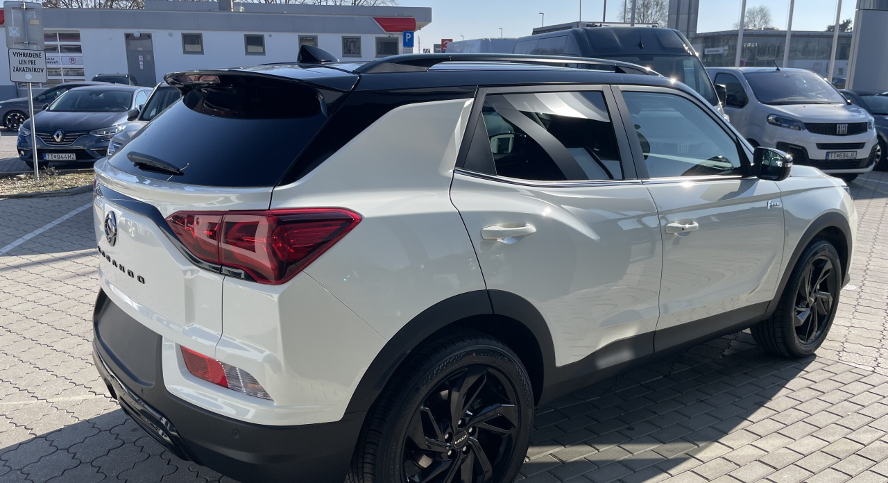 KGM Korando Style+ AT / FWD / AT / WAA / BLACK / TECH