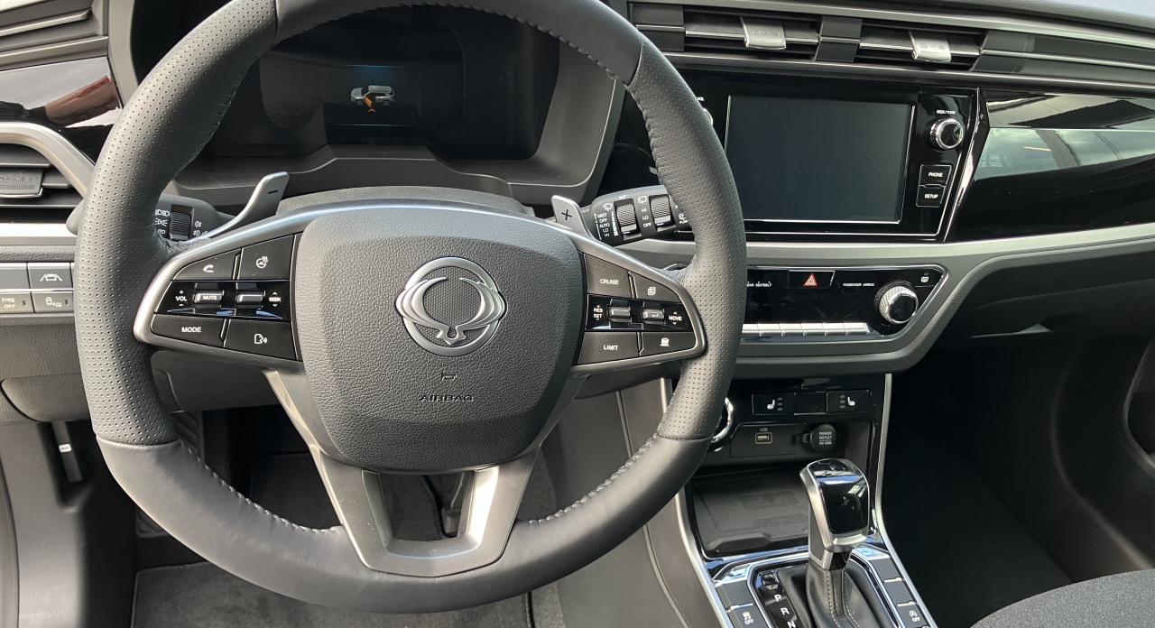 KGM Korando Style+ AT / FWD / AT / WAA / BLACK / TECH