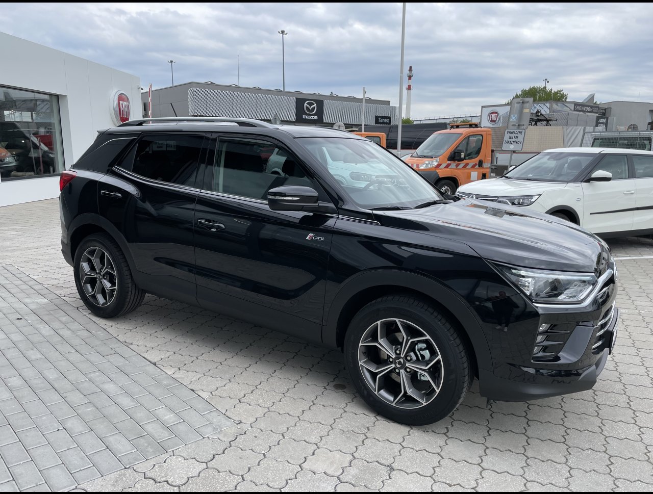 KGM Korando Style+ AT / FWD / LAK / TECH