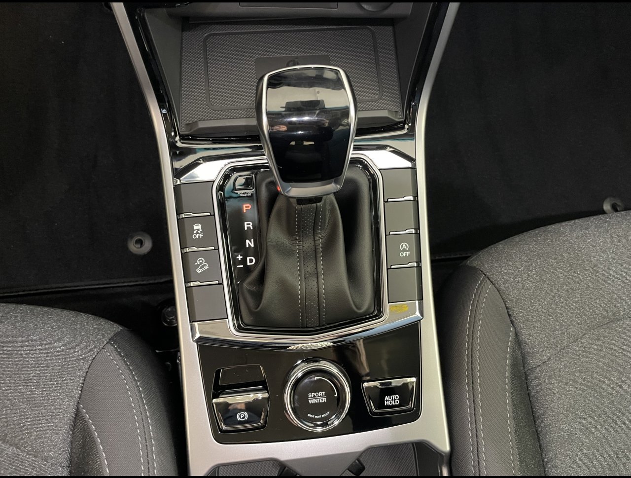 KGM Korando Style+ AT / FWD / LAK / TECH