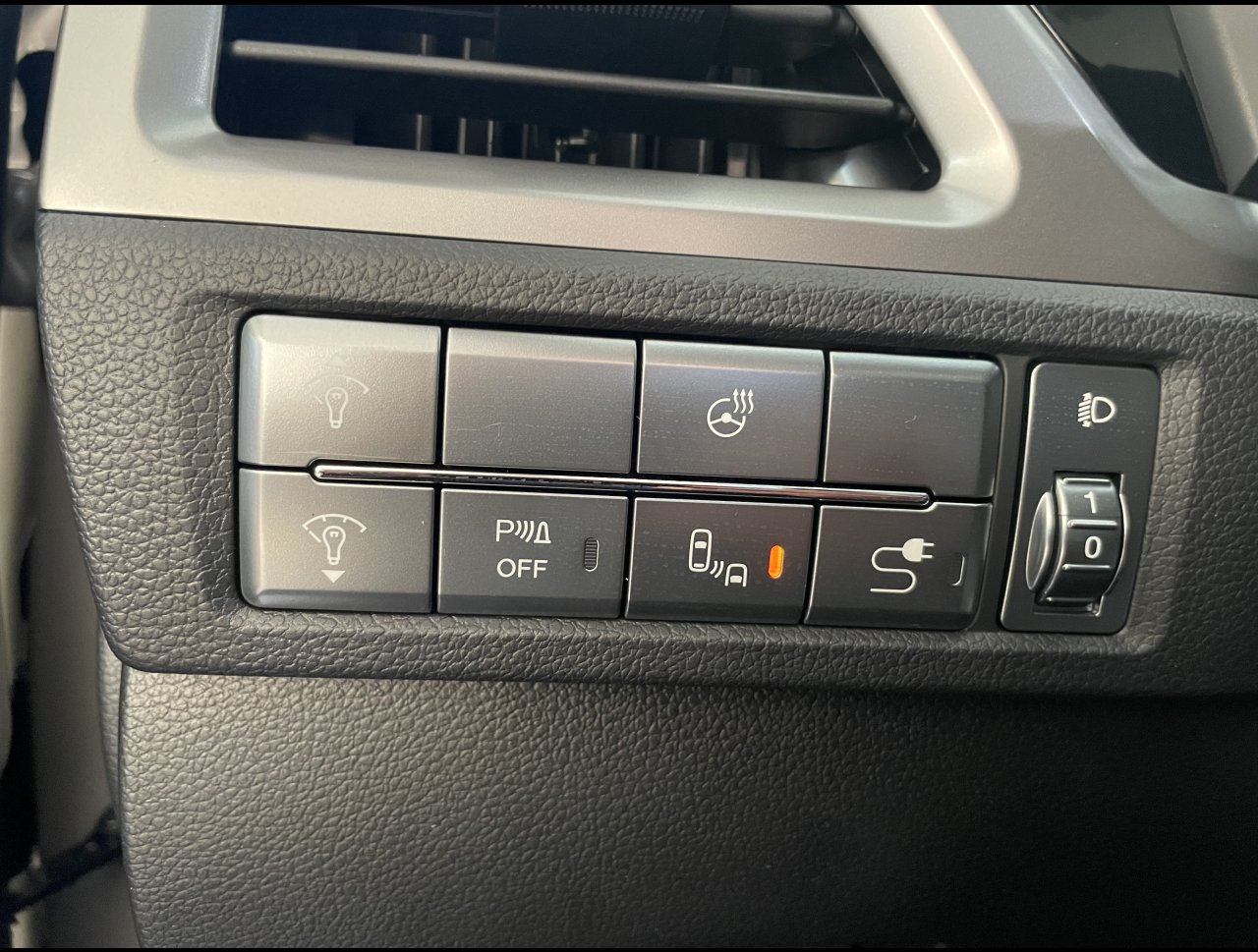 KGM Korando Style+ AT / FWD / LAK / TECH