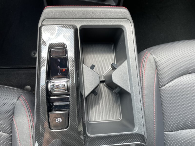 KGM Actyon Premium AT / FWD / WAA