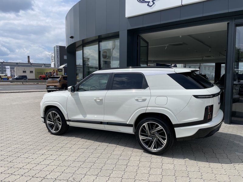 KGM Actyon Premium AT / FWD / WAA